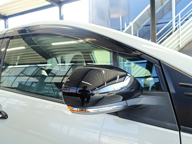 TOYOTA PRIUS S SAFETY PLUS