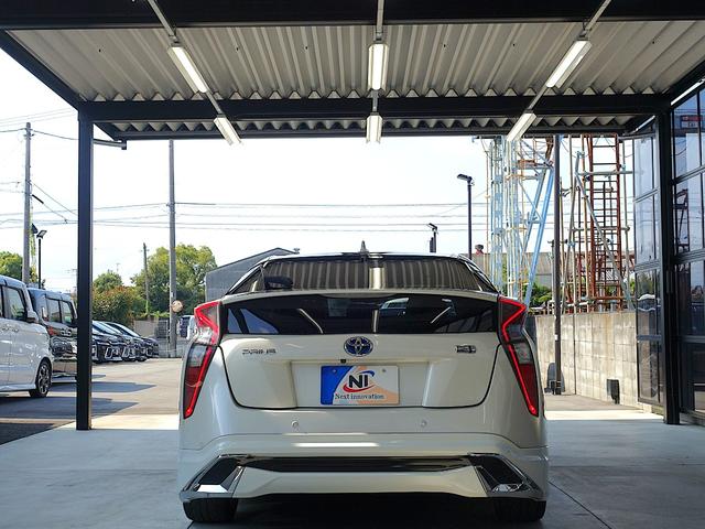 TOYOTA PRIUS S SAFETY PLUS