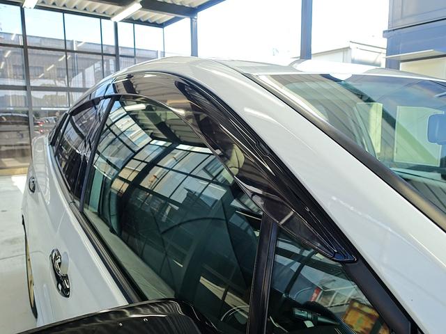 TOYOTA PRIUS S SAFETY PLUS