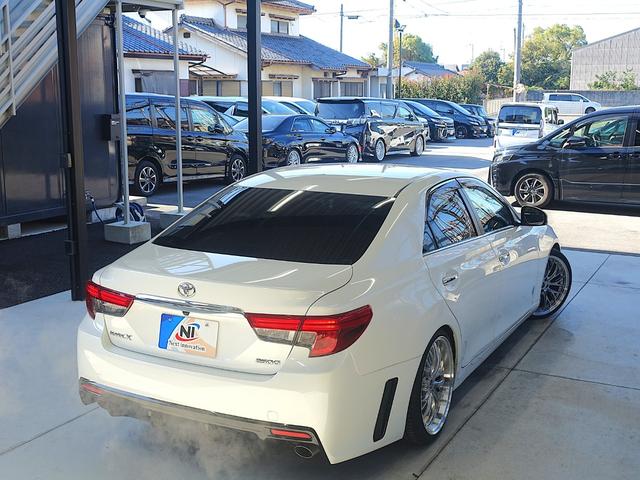 マークＸ ２５０Ｇ　新品タナベ車高調・新品１９ＡＷ・新品タイヤ・新品Ｇ’ｓバンパー・ＡＬＰＩＮＥ８インチナビ・ブルートゥース・フルセグＴＶ・バックカメラ・ビルトインＥＴＣ・パワーシート・ドアバイザー・純正アイラインヘッド（7枚目）