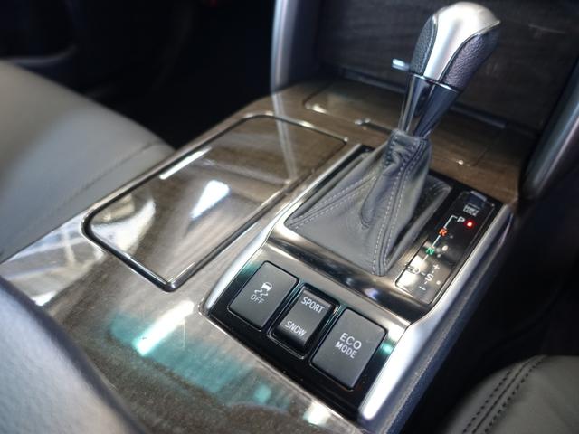 マークＸ ２５０Ｇ　新品タナベ車高調・新品１９ＡＷ・新品タイヤ・新品Ｇ’ｓバンパー・ＡＬＰＩＮＥ８インチナビ・ブルートゥース・フルセグＴＶ・バックカメラ・ビルトインＥＴＣ・パワーシート・ドアバイザー・純正アイラインヘッド（30枚目）