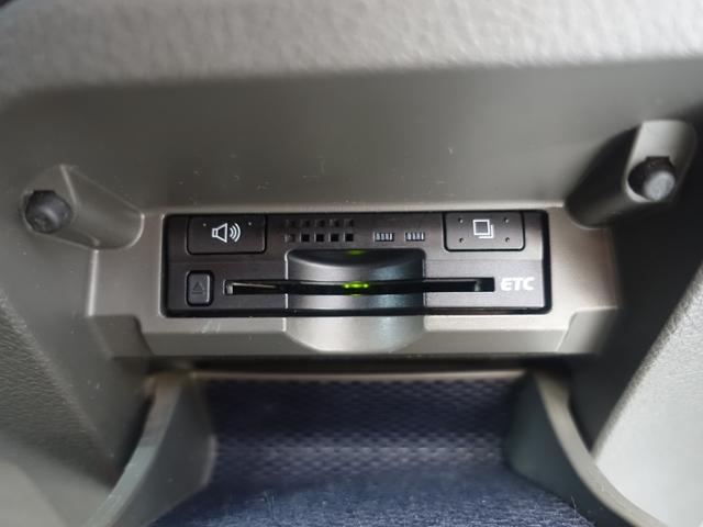 マークＸ ２５０Ｇ　リラックスセレクション　新品タナベ車高調・新品１９インチアルミホイール・新品タイヤ・新品Ｇｓバンパー・新品シートカバー・新品アイラインヘッド・新品スモークテール・シーケンシャルウィンカー・純正ナビ・ＴＶ・パワーシート・ＥＴＣ（25枚目）