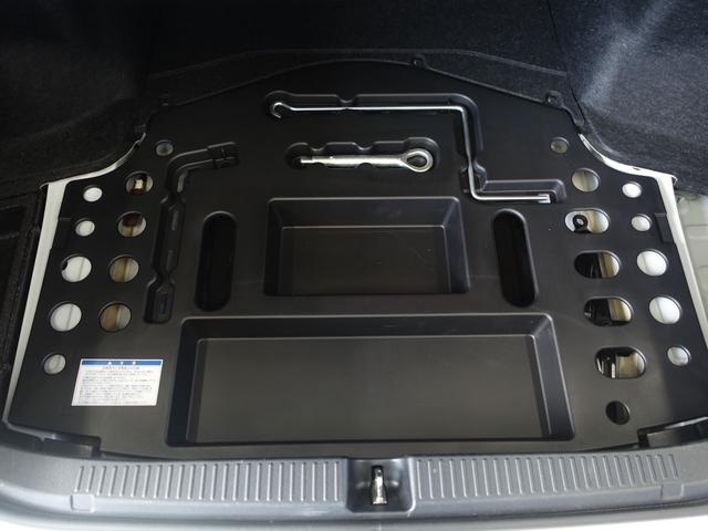 マークＸ ２５０Ｇ　リラックスセレクション　新品タナベ車高調・新品１９インチアルミホイール・新品タイヤ・新品Ｇｓバンパー・新品シートカバー・新品アイラインヘッド・新品スモークテール・シーケンシャルウィンカー・純正ナビ・ＴＶ・パワーシート・ＥＴＣ（67枚目）