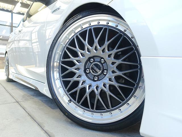 プリウス Ｓ　セーフティセンス・新品車高調・新品１９ＡＷ・新品タイヤ・新品シートカバー・新品アクセサリランプ・フルエアロ・純正ナビ・ブルートゥース・バックカメラ・ＥＴＣ・クルコン・スペアタイヤ・クリアランスソナー・（17枚目）