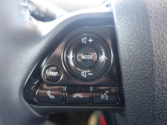 プリウス Ｓ　セーフティセンス・新品車高調・新品１９ＡＷ・新品タイヤ・新品シートカバー・新品アクセサリランプ・フルエアロ・純正ナビ・ブルートゥース・バックカメラ・ＥＴＣ・クルコン・スペアタイヤ・クリアランスソナー・（20枚目）