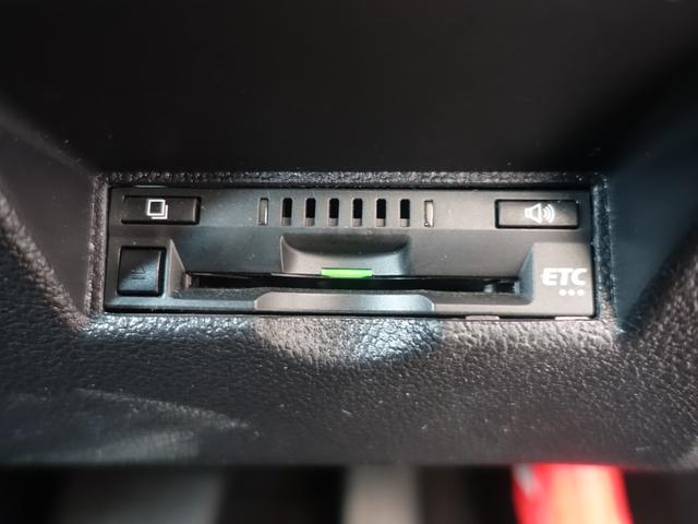 プリウス Ｓ　セーフティセンス・新品車高調・新品１９ＡＷ・新品タイヤ・新品シートカバー・新品アクセサリランプ・フルエアロ・純正ナビ・ブルートゥース・バックカメラ・ＥＴＣ・クルコン・スペアタイヤ・クリアランスソナー・（27枚目）