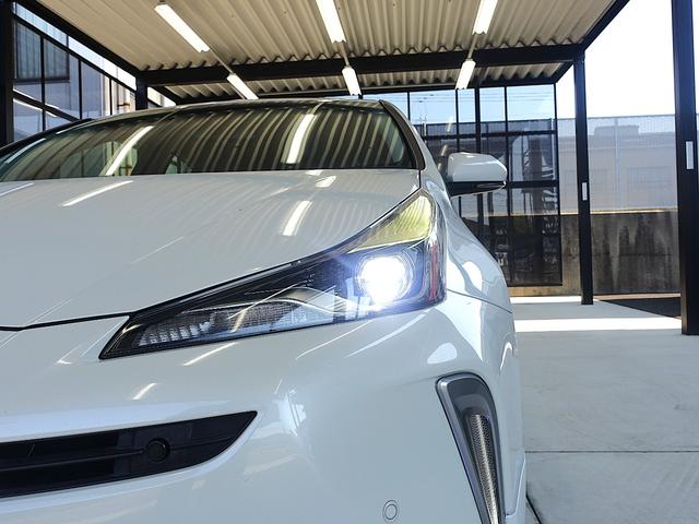 プリウス Ｓ　セーフティセンス・新品車高調・新品１９ＡＷ・新品タイヤ・新品シートカバー・新品アクセサリランプ・フルエアロ・純正ナビ・ブルートゥース・バックカメラ・ＥＴＣ・クルコン・スペアタイヤ・クリアランスソナー・（39枚目）