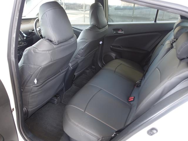 プリウス Ｓ　セーフティセンス・新品車高調・新品１９ＡＷ・新品タイヤ・新品シートカバー・新品アクセサリランプ・フルエアロ・純正ナビ・ブルートゥース・バックカメラ・ＥＴＣ・クルコン・スペアタイヤ・クリアランスソナー・（59枚目）