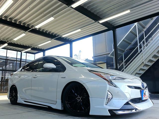 プリウス Ｓセーフティプラス　セーフティセンス・新品車高調・新品１９ＡＷ・新品タイヤ・新品シートカバー・フルエアロ・クリアランスソナー・純正ナビ・ブルートゥース・ＴＶ・バックカメラ・クルコン・オートマチックハイビーム・スペアタイヤ（11枚目）