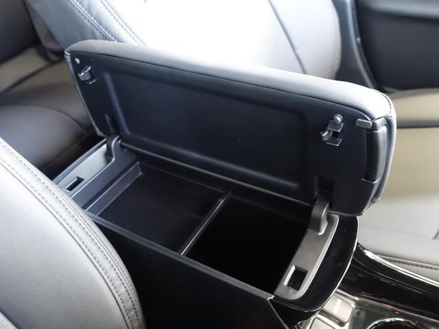 プリウス Ｓセーフティプラス　セーフティセンス・新品車高調・新品１９ＡＷ・新品タイヤ・新品シートカバー・フルエアロ・クリアランスソナー・純正ナビ・ブルートゥース・ＴＶ・バックカメラ・クルコン・オートマチックハイビーム・スペアタイヤ（32枚目）