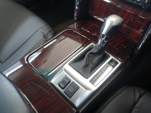 マークX 250G リラックスセレクション 新品車高調・新品19AW・新品タイヤ・新品Gsフロントバンパー・新品シートカバー・新品ヘッドライト&テール・流星ウィンカー・カロッツェリアナビ・ブルートゥース・フルセグ・フロントパワーシート・ETC・(30枚目)