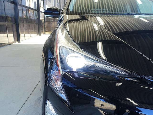 プリウス Sセーフティプラス TSS・TRDエアロVer2・新品車高調・新品19AW・新品タイヤ・新品黒革調シートカバー・クリアランスソナー・純正ナビ・ブルートゥース・TV・バックカメラ・クルコン・HUD・ドラレコ・スペアタイヤ・(42枚目)