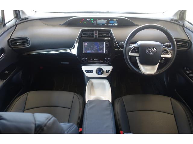 プリウス Sセーフティプラス TSS・TRDエアロVer2・新品車高調・新品19AW・新品タイヤ・新品黒革調シートカバー・クリアランスソナー・純正ナビ・ブルートゥース・TV・バックカメラ・クルコン・HUD・ドラレコ・スペアタイヤ・(56枚目)