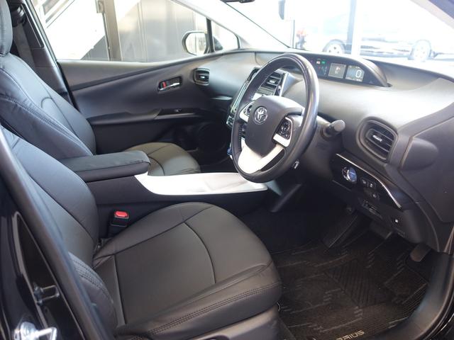 プリウス Sセーフティプラス TSS・TRDエアロVer2・新品車高調・新品19AW・新品タイヤ・新品黒革調シートカバー・クリアランスソナー・純正ナビ・ブルートゥース・TV・バックカメラ・クルコン・HUD・ドラレコ・スペアタイヤ・(57枚目)