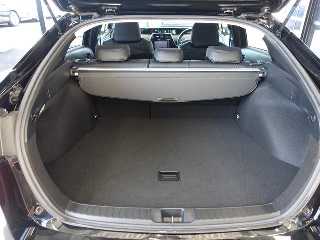 プリウス Sセーフティプラス TSS・TRDエアロVer2・新品車高調・新品19AW・新品タイヤ・新品黒革調シートカバー・クリアランスソナー・純正ナビ・ブルートゥース・TV・バックカメラ・クルコン・HUD・ドラレコ・スペアタイヤ・(66枚目)