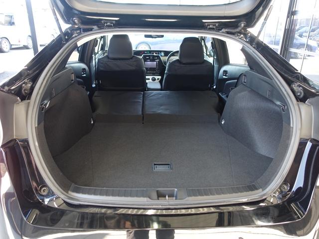 プリウス Sセーフティプラス TSS・TRDエアロVer2・新品車高調・新品19AW・新品タイヤ・新品黒革調シートカバー・クリアランスソナー・純正ナビ・ブルートゥース・TV・バックカメラ・クルコン・HUD・ドラレコ・スペアタイヤ・(69枚目)