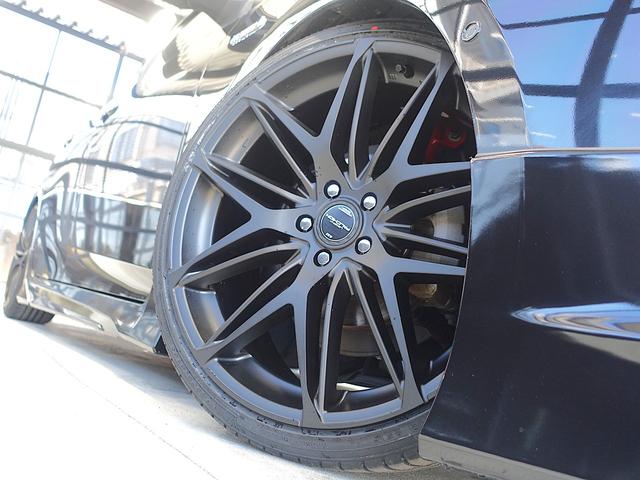 プリウス A 新品車高調・新品19AW・新品タイヤ・白革調シートカバー・フルエアロ・9型ナビ・ブルートゥース・TV・バックカメラ・ETC・コンビハンドル・クルコン・BSM・HUD・クリアランスソナー・スペアタイヤ・(17枚目)