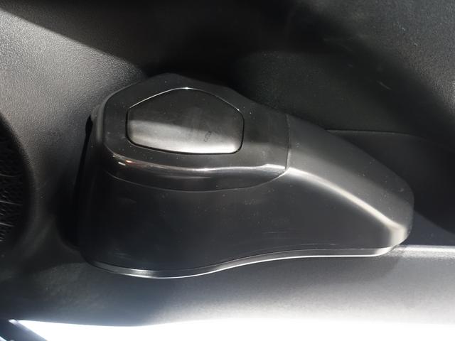 プリウス A 新品車高調・新品19AW・新品タイヤ・白革調シートカバー・フルエアロ・9型ナビ・ブルートゥース・TV・バックカメラ・ETC・コンビハンドル・クルコン・BSM・HUD・クリアランスソナー・スペアタイヤ・(27枚目)