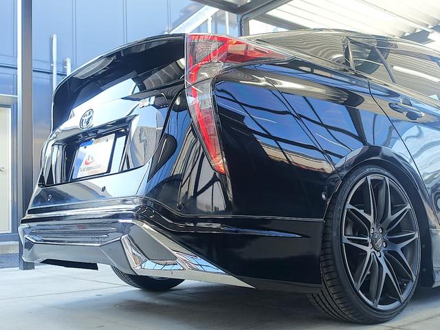 プリウス A 新品車高調・新品19AW・新品タイヤ・白革調シートカバー・フルエアロ・9型ナビ・ブルートゥース・TV・バックカメラ・ETC・コンビハンドル・クルコン・BSM・HUD・クリアランスソナー・スペアタイヤ・(61枚目)