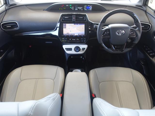 プリウス A 新品車高調・新品19AW・新品タイヤ・白革調シートカバー・フルエアロ・9型ナビ・ブルートゥース・TV・バックカメラ・ETC・コンビハンドル・クルコン・BSM・HUD・クリアランスソナー・スペアタイヤ・(62枚目)