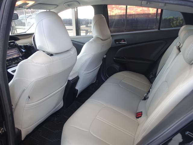 プリウス A 新品車高調・新品19AW・新品タイヤ・白革調シートカバー・フルエアロ・9型ナビ・ブルートゥース・TV・バックカメラ・ETC・コンビハンドル・クルコン・BSM・HUD・クリアランスソナー・スペアタイヤ・(67枚目)