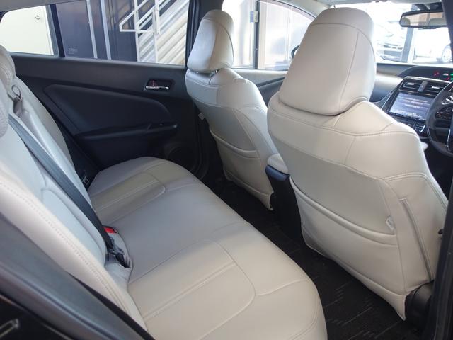 プリウス A 新品車高調・新品19AW・新品タイヤ・白革調シートカバー・フルエアロ・9型ナビ・ブルートゥース・TV・バックカメラ・ETC・コンビハンドル・クルコン・BSM・HUD・クリアランスソナー・スペアタイヤ・(69枚目)