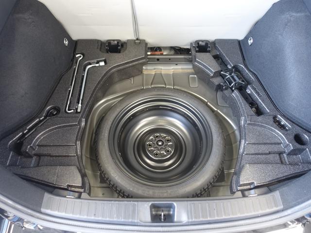 プリウス A 新品車高調・新品19AW・新品タイヤ・白革調シートカバー・フルエアロ・9型ナビ・ブルートゥース・TV・バックカメラ・ETC・コンビハンドル・クルコン・BSM・HUD・クリアランスソナー・スペアタイヤ・(74枚目)