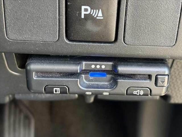 タンク カスタムＧ－Ｔ　禁煙　ナビ　フルセグ　ＢＴ　ＤＶＤ再生　Ｂカメラ　ＥＴＣ　前後ドラレコ　両電スライドドア　スマアシ３　クルコン　ステリモ　シートヒーター　オートＬＥＤヘッド　オートハイビーム　革巻きステア　マット（29枚目）