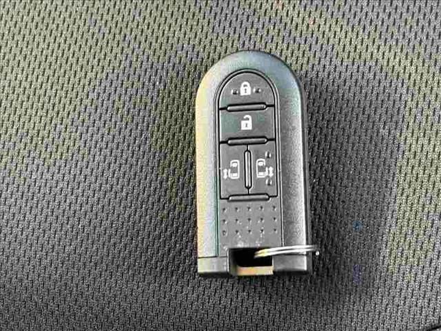 タンク カスタムＧ－Ｔ　禁煙　ナビ　フルセグ　ＢＴ　ＤＶＤ再生　Ｂカメラ　ＥＴＣ　前後ドラレコ　両電スライドドア　スマアシ３　クルコン　ステリモ　シートヒーター　オートＬＥＤヘッド　オートハイビーム　革巻きステア　マット（31枚目）