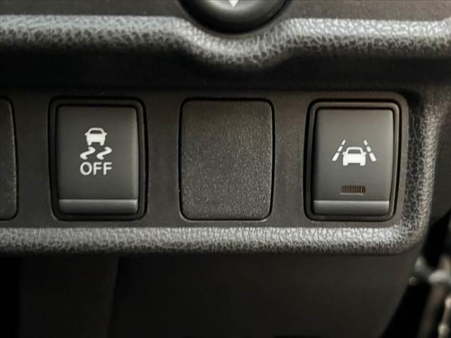 ノート ｅ－パワー　Ｘ　禁煙　純正フルセグナビ　アラビュー　エマブレ　ＬＥＤヘッド　レーダークルコン　Ｂｌｕｅｔｏｏｔｈ　Ｄミラー　車線逸脱防止　ＥＴＣ　ハイビームアシスト　Ａライト　ステリモ　Ｐガラス　スペアキー（6枚目）