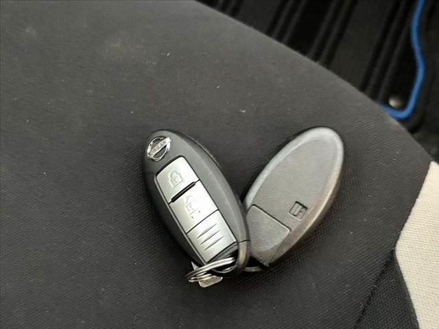 ノート ｅ－パワー　Ｘ　禁煙　純正フルセグナビ　アラビュー　エマブレ　ＬＥＤヘッド　レーダークルコン　Ｂｌｕｅｔｏｏｔｈ　Ｄミラー　車線逸脱防止　ＥＴＣ　ハイビームアシスト　Ａライト　ステリモ　Ｐガラス　スペアキー（7枚目）