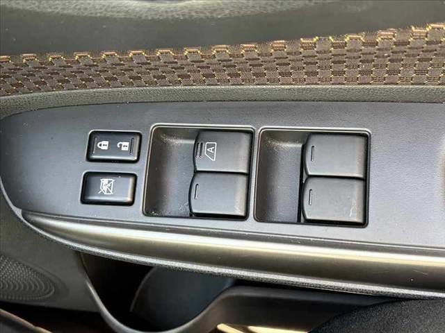 ノート メダリスト　エマージェンシーブレーキパッケージ　禁煙　アラウンドビュー　ＬＥＤヘッド　純正ナビ　フルセグ　Ｂｌｕｅｔｏｏｔｈ　ステリモ　オプションアルミ　ステリモ　コンビシート　ＥＴＣ　電格　車線逸脱警報　Ａストップ　ＡＬＥＤヘッド　ＩＳＯＦＩＸ（24枚目）