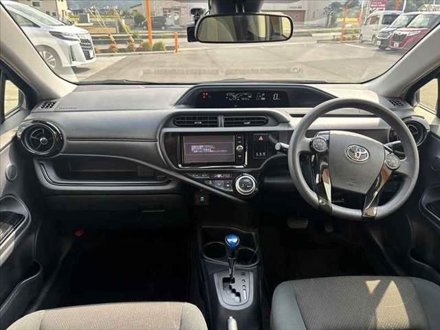 アクア Sスタイルブラック 中期 純正フルセグナビ セーフティS Bカメラ ETC ステリモ Bluetooth Pスタート シートリフター 車線逸脱防止 Aライト Aハイビーム レベライザー AAC マット サイドバイザー(2枚目)