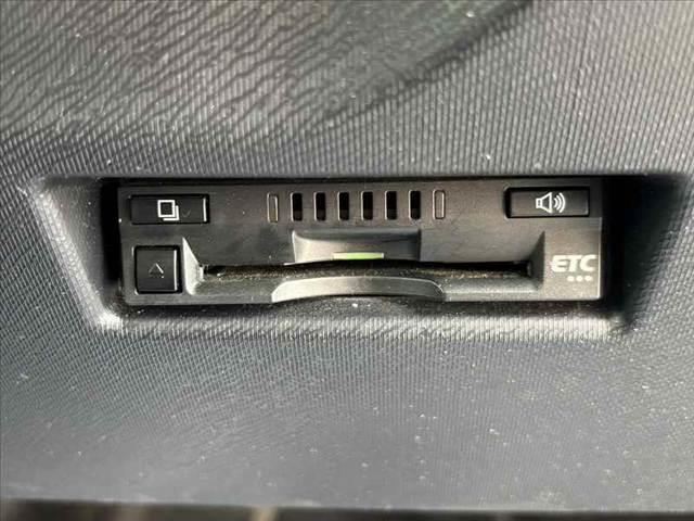 アクア Sスタイルブラック 中期 純正フルセグナビ セーフティS Bカメラ ETC ステリモ Bluetooth Pスタート シートリフター 車線逸脱防止 Aライト Aハイビーム レベライザー AAC マット サイドバイザー(6枚目)