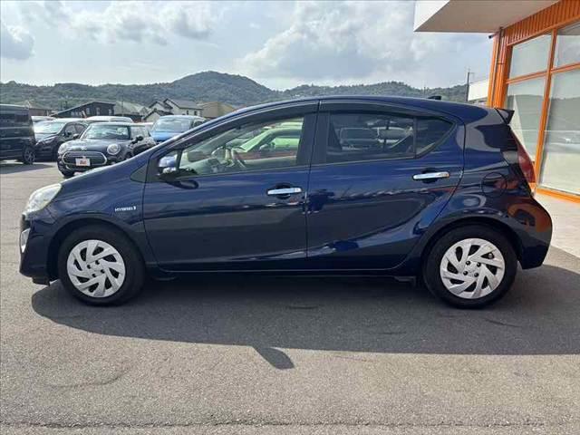 アクア Sスタイルブラック 中期 純正フルセグナビ セーフティS Bカメラ ETC ステリモ Bluetooth Pスタート シートリフター 車線逸脱防止 Aライト Aハイビーム レベライザー AAC マット サイドバイザー(12枚目)