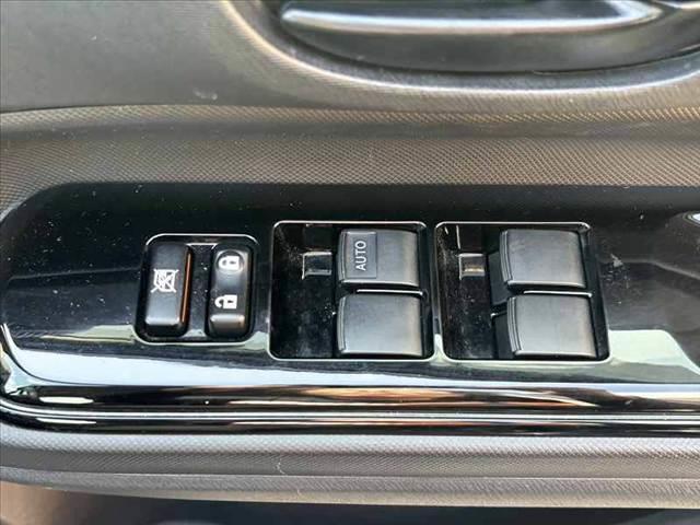 アクア Sスタイルブラック 中期 純正フルセグナビ セーフティS Bカメラ ETC ステリモ Bluetooth Pスタート シートリフター 車線逸脱防止 Aライト Aハイビーム レベライザー AAC マット サイドバイザー(28枚目)