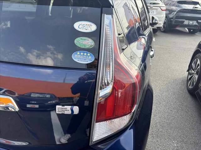 アクア Sスタイルブラック 中期 純正フルセグナビ セーフティS Bカメラ ETC ステリモ Bluetooth Pスタート シートリフター 車線逸脱防止 Aライト Aハイビーム レベライザー AAC マット サイドバイザー(36枚目)