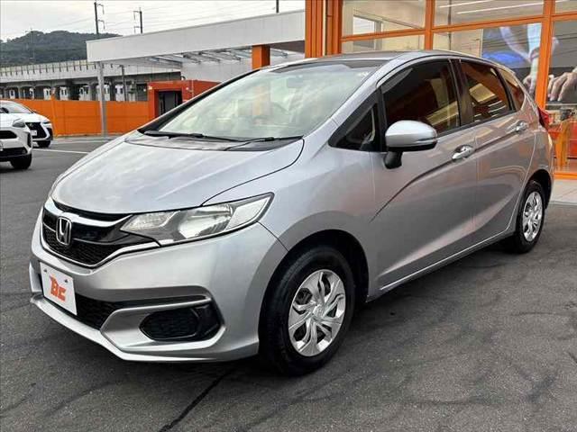 フィット  禁煙 純正オーディオ ドラレコ Pスタート オートエアコン プラズマクラスター 電格ウインカーミラー Aストップ ACソケット SRSエアバック ヘッドライトレベライザー フロアマット ふらつき防止(10枚目)