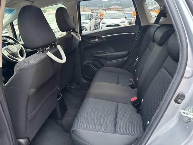 フィット  禁煙 純正オーディオ ドラレコ Pスタート オートエアコン プラズマクラスター 電格ウインカーミラー Aストップ ACソケット SRSエアバック ヘッドライトレベライザー フロアマット ふらつき防止(19枚目)