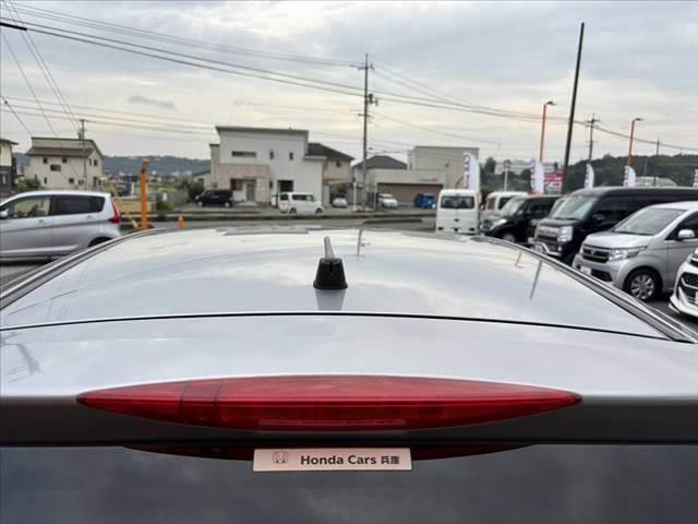 フィット  禁煙 純正オーディオ ドラレコ Pスタート オートエアコン プラズマクラスター 電格ウインカーミラー Aストップ ACソケット SRSエアバック ヘッドライトレベライザー フロアマット ふらつき防止(37枚目)