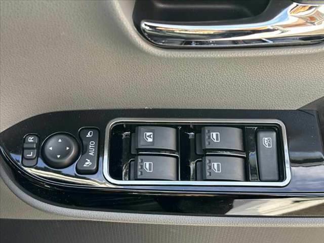 タント カスタムXセレクション 禁煙 スマアシ ディスプレイオーディオ 両側電動 Bカメラ Bluetooth Aストップ クリソナ 電格ミラー LEDヘッド Fフォグ スマートキー2個 Pスタ バックテーブル シートヒーター(26枚目)