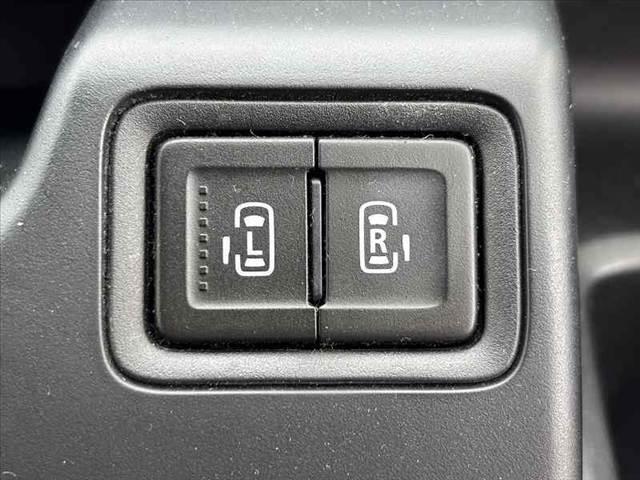 デリカD:2 カスタムハイブリッドMV 4WD フルセグナビ 両電スラ eアシスト 前席シートヒーター ETC LEDヘッド Aライト Aストップ 革巻きステア ステリモ クルコン AAC 後席サンシェード アームレスト SRSエアB(5枚目)