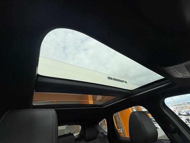 CX-60 XD-ハイブリッド エクスクルーシブスポーツ 4WD パノラマルーフ 360度カメラ マツコネ 前席Pシート シートメモリー スマートブレーキ ベンチレーション 全席シートヒーター ステアリングヒーター スペアキー ETC レーダークルコン(5枚目)