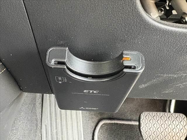 CX-60 XD-ハイブリッド エクスクルーシブスポーツ 4WD パノラマルーフ 360度カメラ マツコネ 前席Pシート シートメモリー スマートブレーキ ベンチレーション 全席シートヒーター ステアリングヒーター スペアキー ETC レーダークルコン(32枚目)