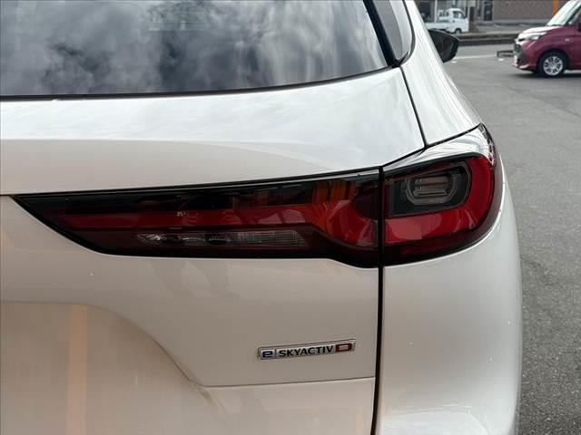 CX-60 XD-ハイブリッド エクスクルーシブスポーツ 4WD パノラマルーフ 360度カメラ マツコネ 前席Pシート シートメモリー スマートブレーキ ベンチレーション 全席シートヒーター ステアリングヒーター スペアキー ETC レーダークルコン(39枚目)