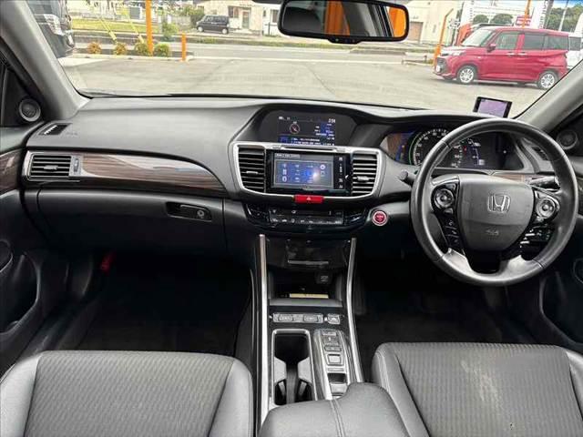 アコードハイブリッド EX 後期 インターナビ フルセグ Bluetooth Bカメラ RAYSアルミ LEDヘッド オートライト Pシート ホンダセンシング レーンキープ レーダークルーズ ステリモ パドルシフト Bホールド(2枚目)