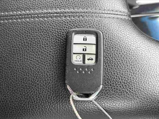 アコードハイブリッド EX 後期 インターナビ フルセグ Bluetooth Bカメラ RAYSアルミ LEDヘッド オートライト Pシート ホンダセンシング レーンキープ レーダークルーズ ステリモ パドルシフト Bホールド(7枚目)