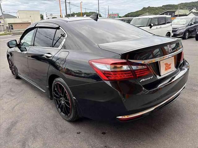 アコードハイブリッド EX 後期 インターナビ フルセグ Bluetooth Bカメラ RAYSアルミ LEDヘッド オートライト Pシート ホンダセンシング レーンキープ レーダークルーズ ステリモ パドルシフト Bホールド(13枚目)