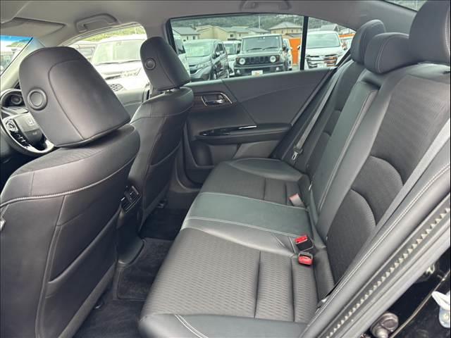 アコードハイブリッド EX 後期 インターナビ フルセグ Bluetooth Bカメラ RAYSアルミ LEDヘッド オートライト Pシート ホンダセンシング レーンキープ レーダークルーズ ステリモ パドルシフト Bホールド(19枚目)