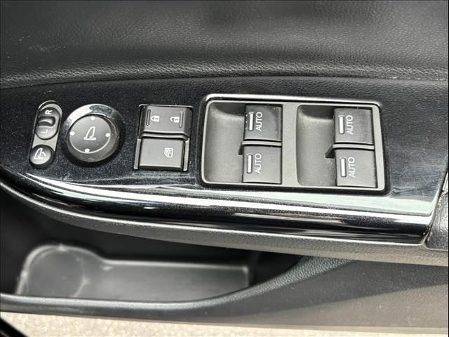 アコードハイブリッド EX 後期 インターナビ フルセグ Bluetooth Bカメラ RAYSアルミ LEDヘッド オートライト Pシート ホンダセンシング レーンキープ レーダークルーズ ステリモ パドルシフト Bホールド(28枚目)
